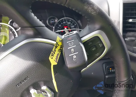 2022 Ram 1500 Big Horn/Lone Star z USA, uszkodzony, nr VIN 1C6RREBT7NN228564